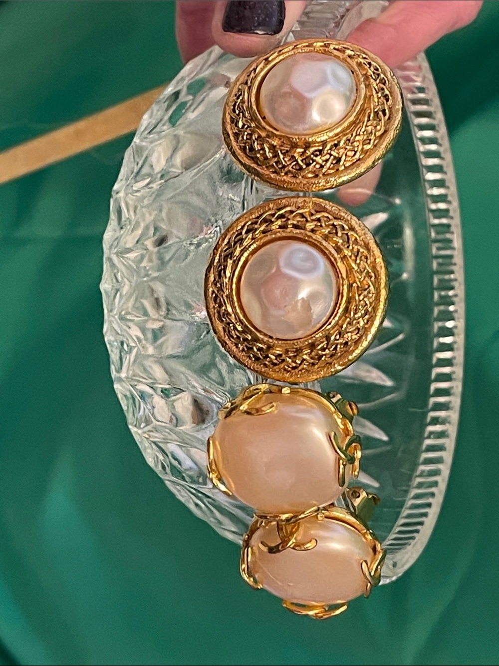 Vintage Chanel Large Mabe Pearl Filigree Rope Border Clip On Earrings- and bonus - Picture 12 of 12